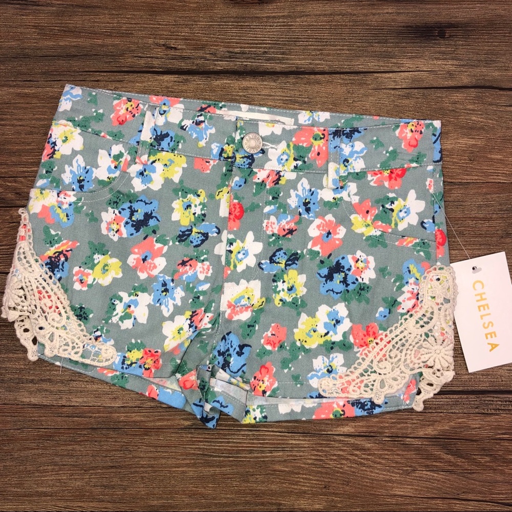 Floral laced shorts for little girls sizes 7/8